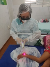 HEDA larga na frente no tratamento de feridas com Laserterapia