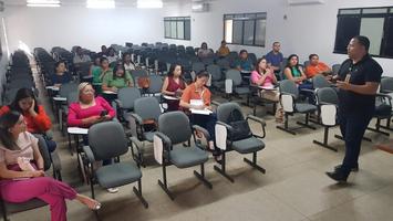 Lacen realiza capacitação nas 11 regionais de saúde sobre coleta de amostras para exames