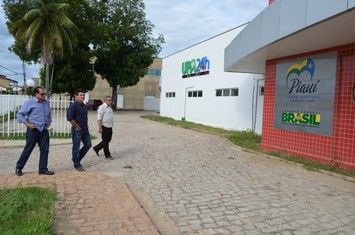  Sesapi garante melhorias para hospitais de Paulistana, Oeiras, Picos e Floriano