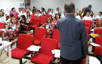 Maternidade capacita profissionais acerca de relacionamento humano