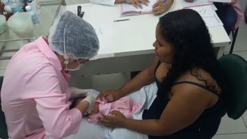 Evangelina realiza atendimento odontológico a gestantes e bebês há 20 anos