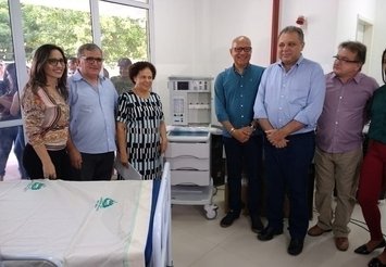 Governadora em exercício entrega equipamentos em União