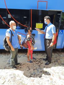   Vigilância Sanitária fiscaliza rodoviária de Parnaíba e orienta passageiros sobre a Covid-19